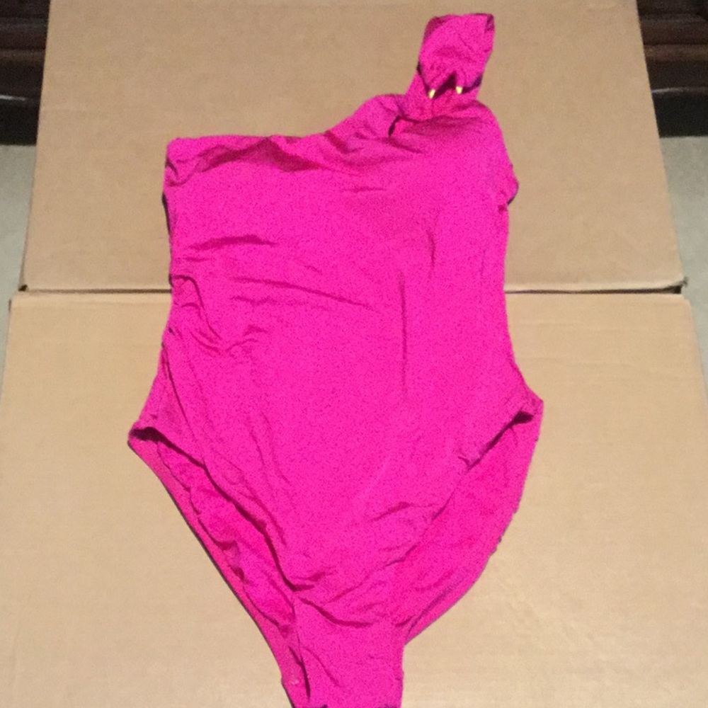 NWT $142 TRINA TURK BERRY ONE SHOULDER ONE PIECE - Picture 2 of 8